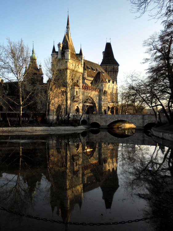 chateau Budapest