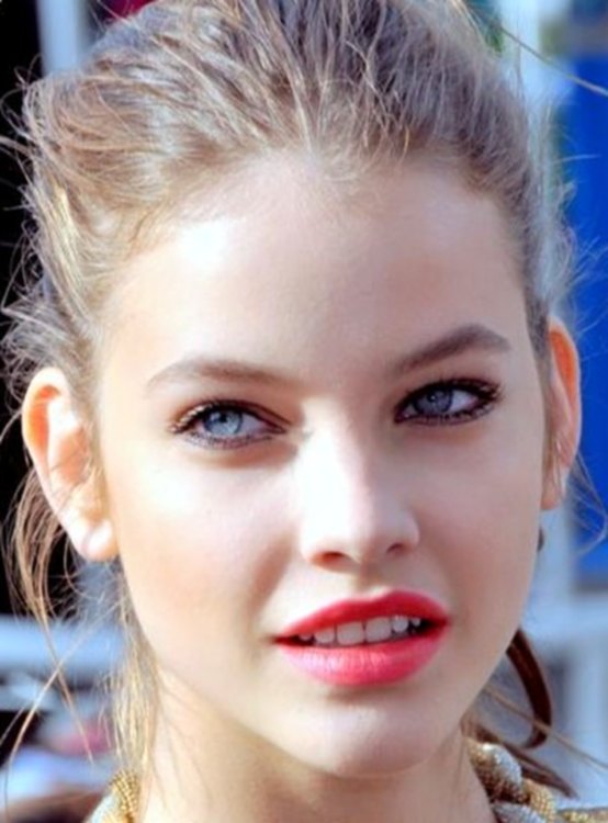 photo-Barbara Palvin